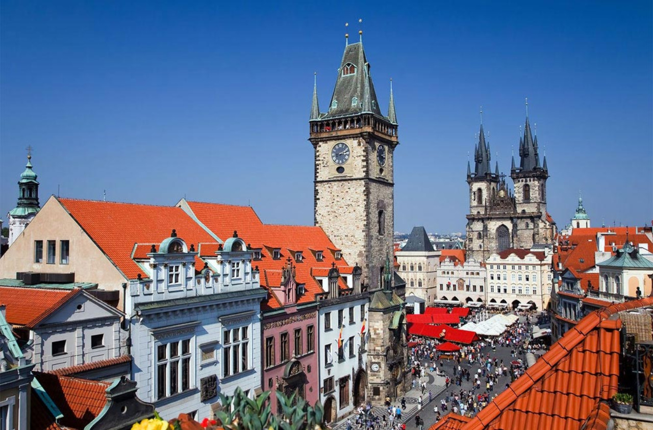 Doprovod pro našeho nového zahraničního  klienta hledáme doprovod  na víkend v Praze,  do  25.7.2025 do  27.5.2025 klient nabízí velmi motivační honorář jedná se o cizince!!! Nutná AJ!!