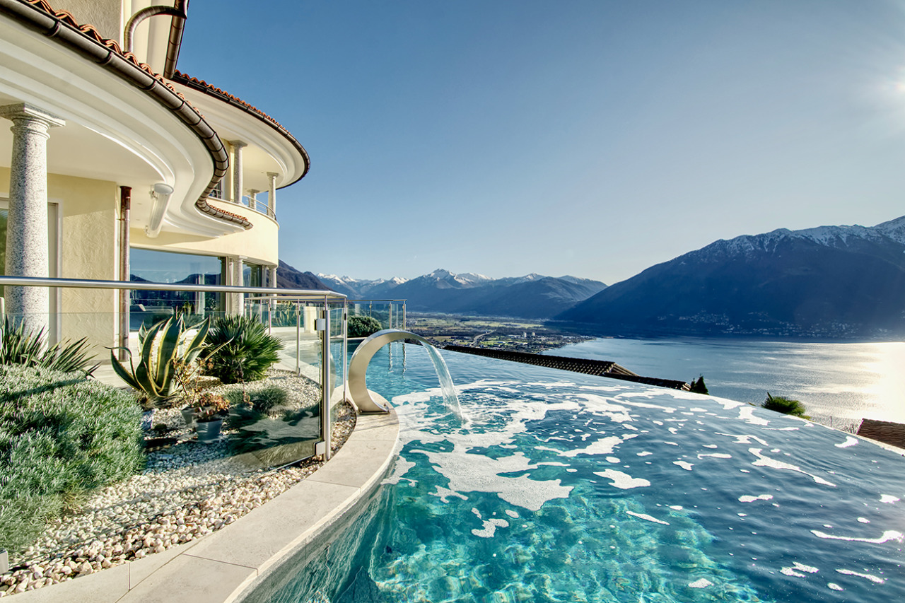 Doprovod - na trip do Švýcarska (výhodou i  NJ+AJ)  pro našeho dalšího nového zahraničního klienta,  hledáme doprovod na luxusní víkendový trip do Švýcarska v termínu 21.05.2026 -24.05.2026