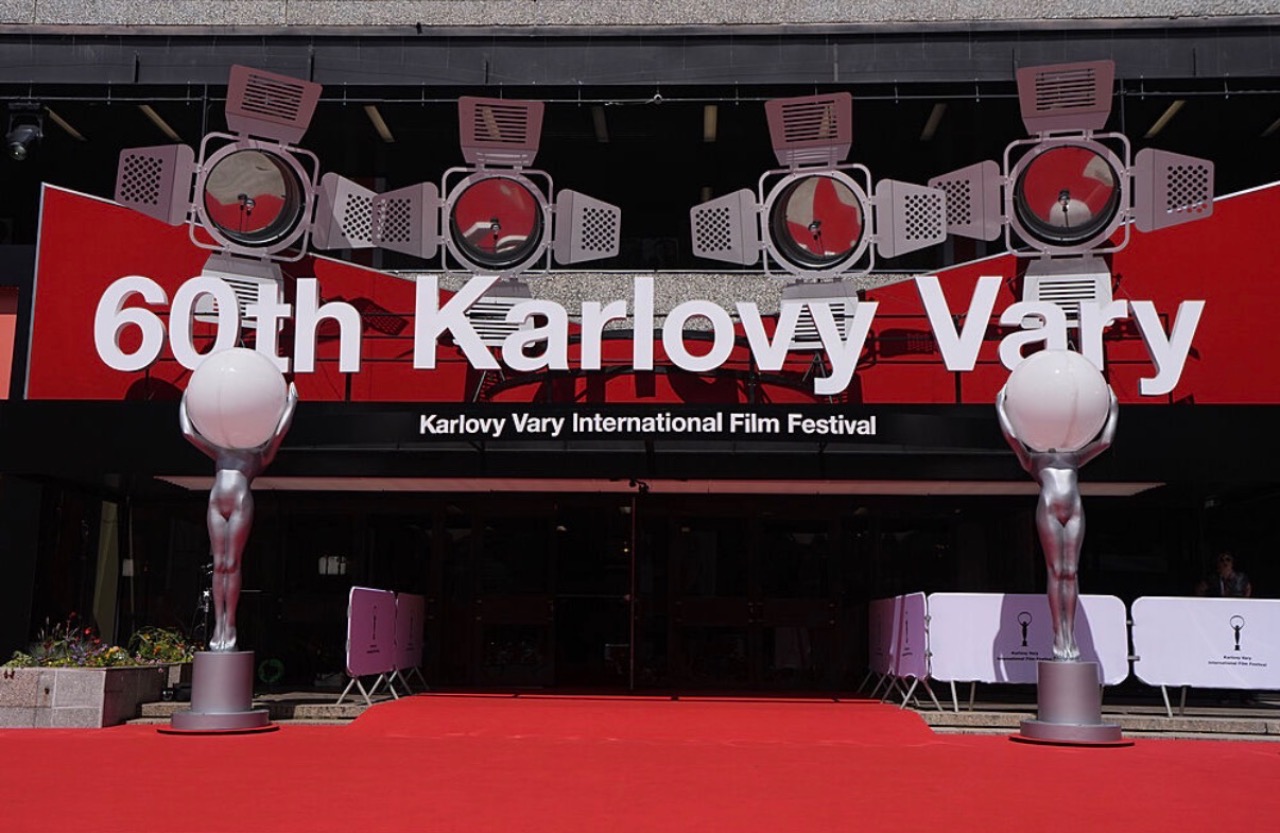 JIŽ DNES - MFFKV - 07. 07. 2026  od 18:00  - Doprovod pro našeho klienta hledáme na jednu společenskou akci Karlovy Vary 