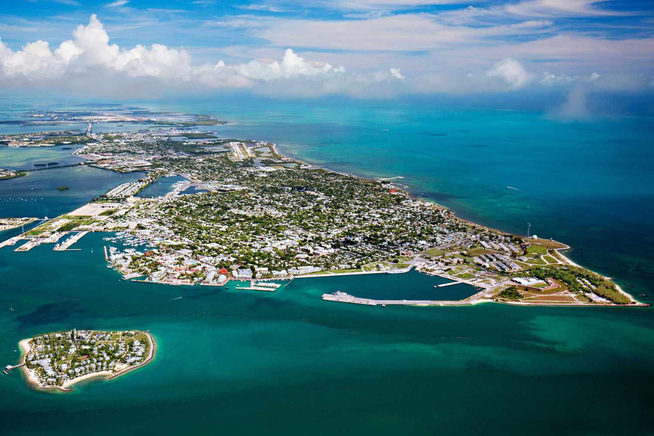 Doprovod pro našeho dalšího nového zahraničníh klienta CIZINCE- (nutná komunikativní AJ), hledáme doprovod na Floridu - USA - Key West 🇺🇲  -pouze pro ty dívky co mají platné jestě ESTA, nebo projdou prověrkou imigračního. Florida -  Key West